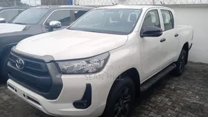 New Toyota Hilux 2025 White