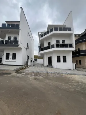 4bdrm Duplex in Guzape District for sale