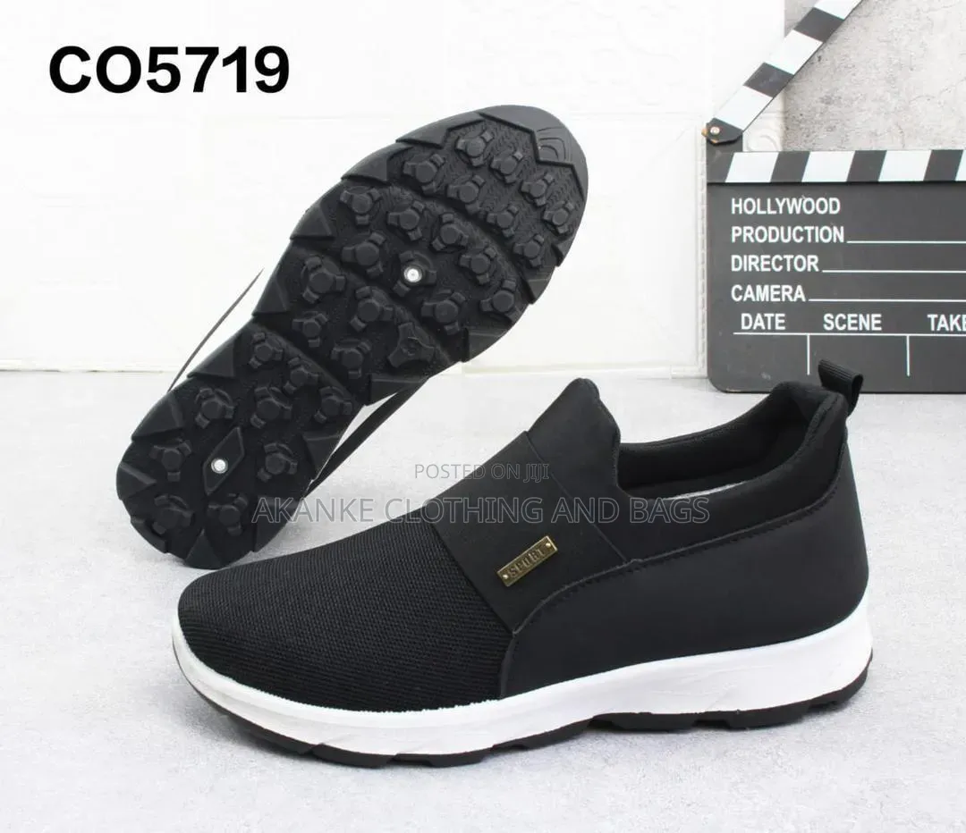 Men Shoes With Correct Step