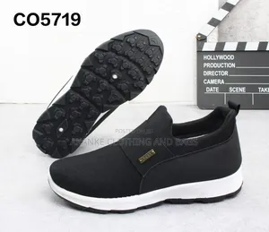 Men Shoes With Correct Step