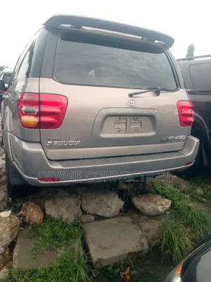 Toyota Sequoia Limited 4dr SUV (4.7L 8cyl 4A) 2002 Silver