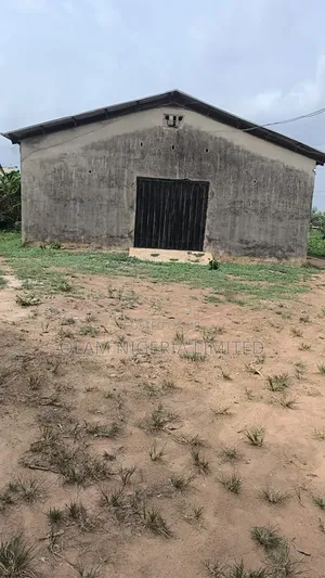 Wearhouse for Rent at Poultry Estate, Erikorodo, Ikorodu