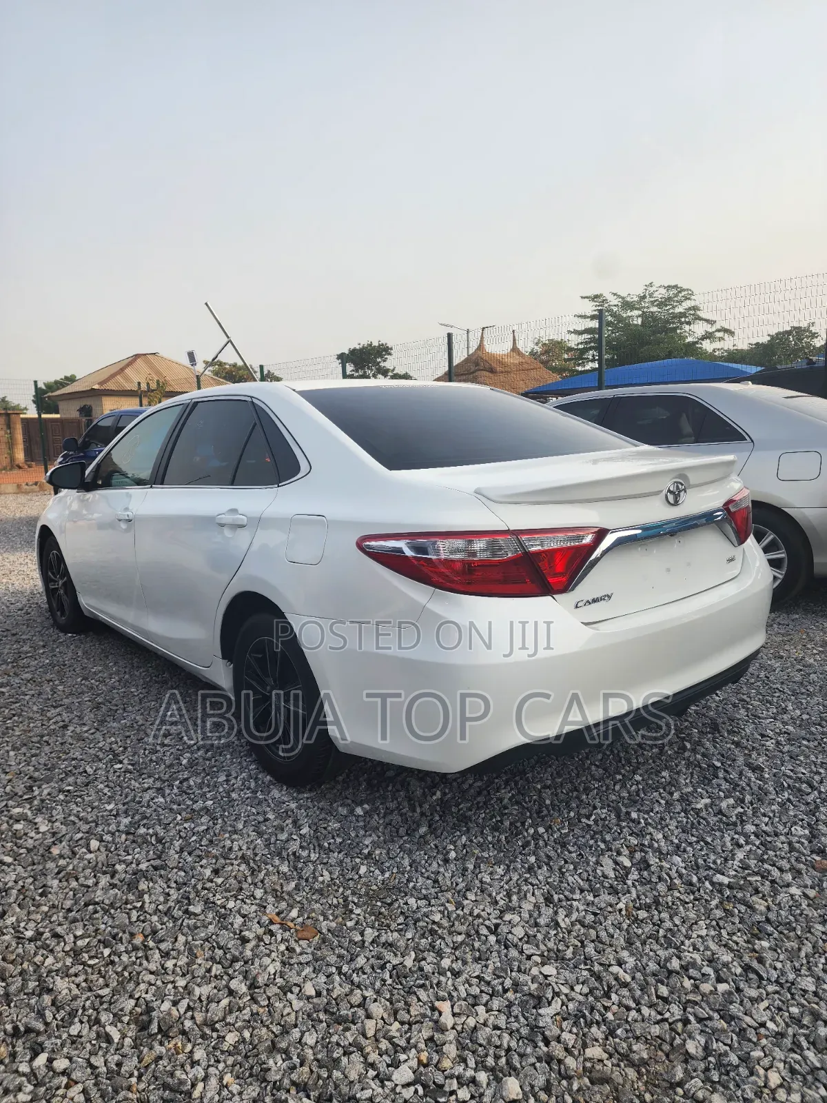 Toyota Camry SE 4dr Sedan (2.5L 4cyl 6A) 2016 White