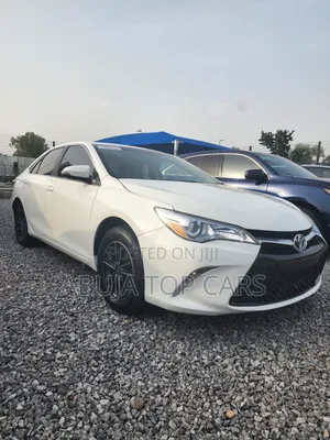 Toyota Camry SE 4dr Sedan (2.5L 4cyl 6A) 2016 White