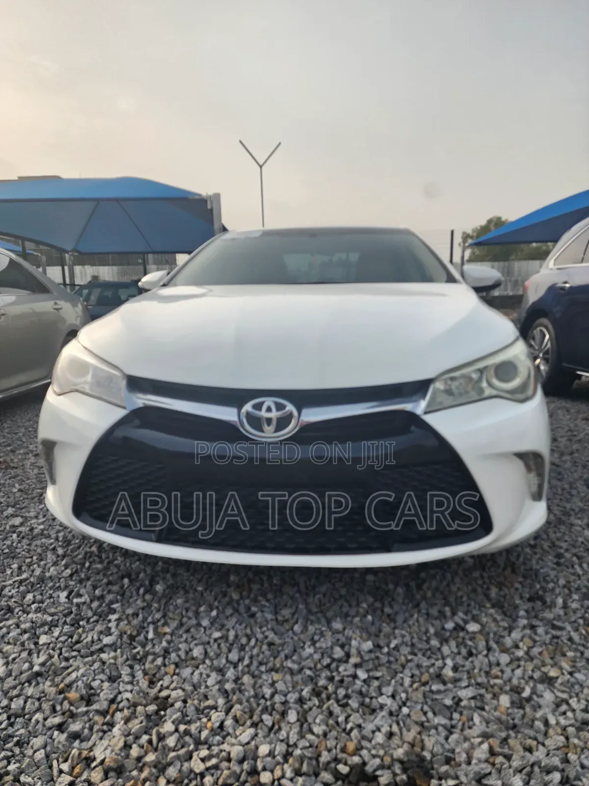 Toyota Camry SE 4dr Sedan (2.5L 4cyl 6A) 2016 White