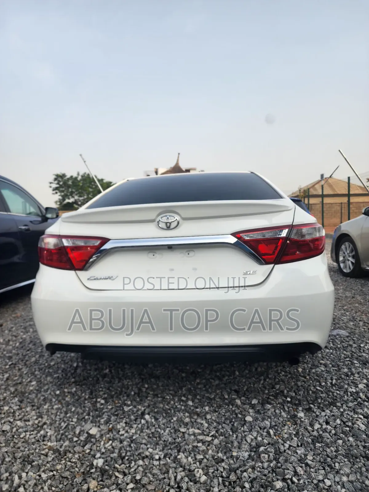 Toyota Camry SE 4dr Sedan (2.5L 4cyl 6A) 2016 White