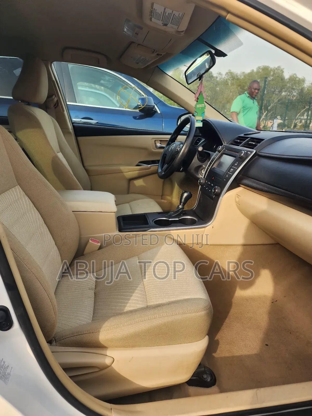 Toyota Camry SE 4dr Sedan (2.5L 4cyl 6A) 2016 White