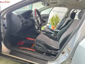 Honda Accord 2004 Silver
