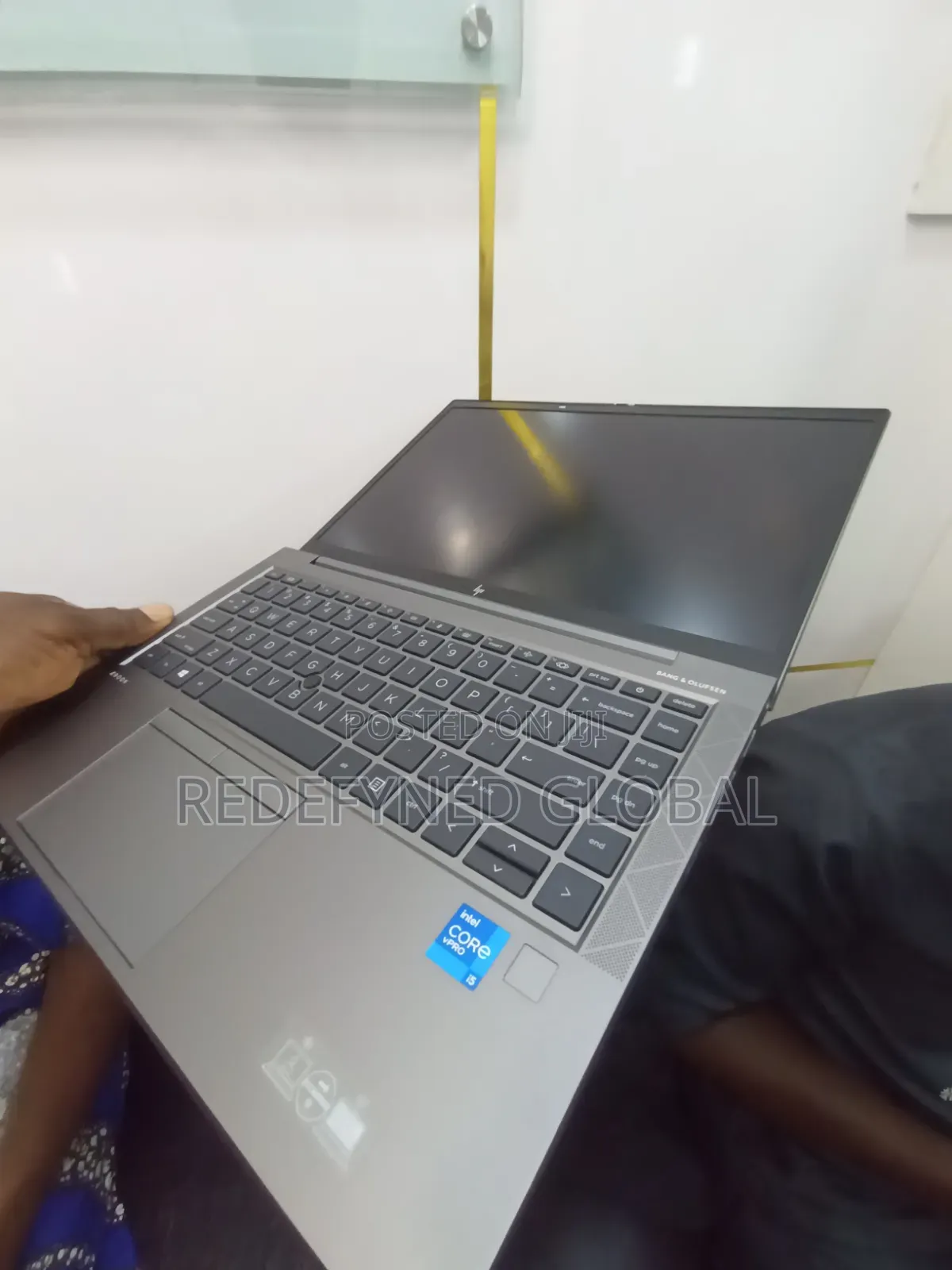 Laptop HP 1GB Intel Core i5 SSD 256GB