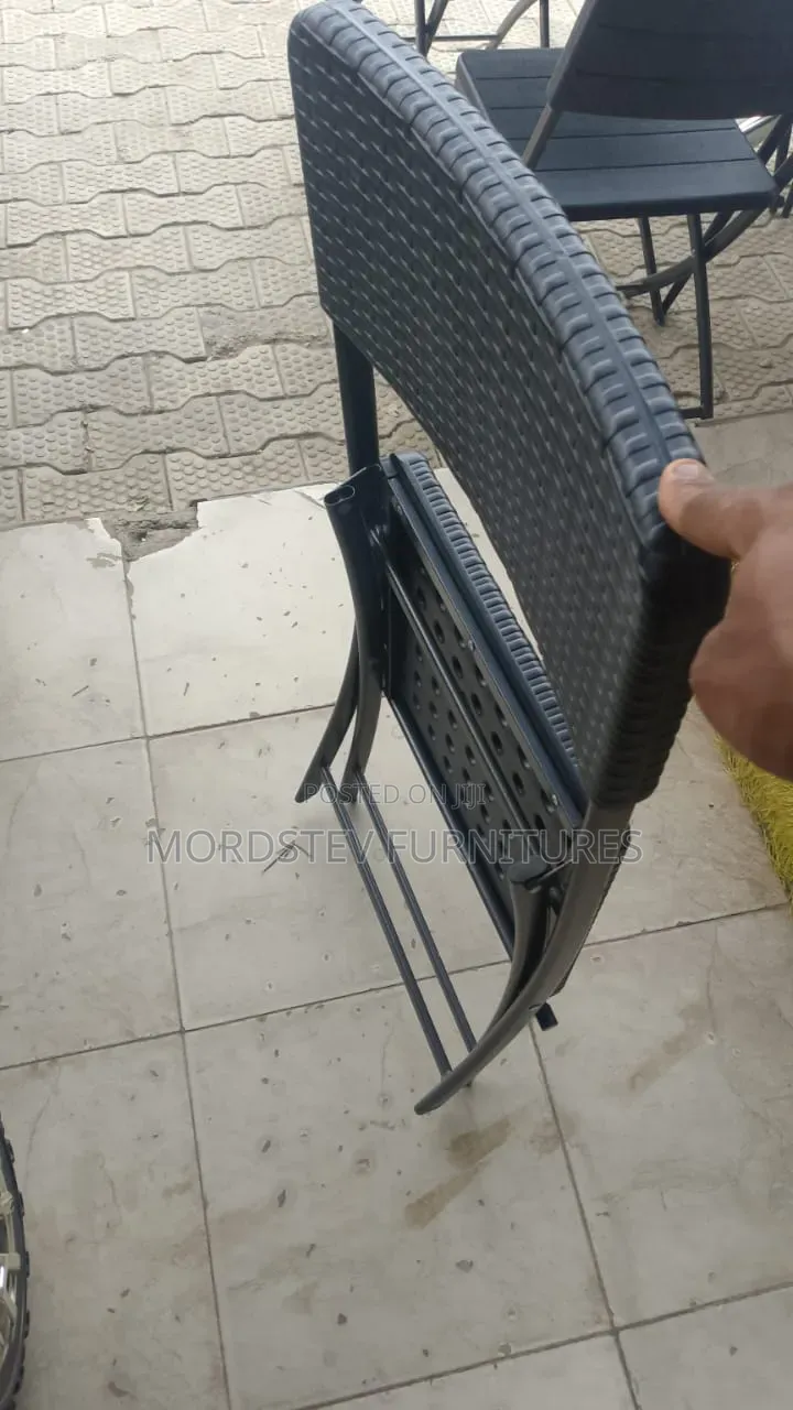 Foreign Draft Folding Chairss