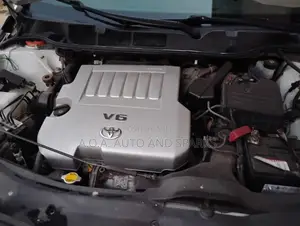 Toyota Venza 2010 White