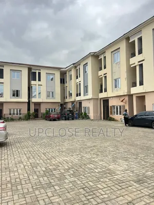 4bdrm Townhouse / Terrace in Guzape District for rent