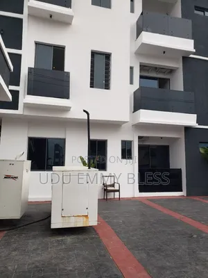 Furnished 3bdrm Apartment in Lekki Penesolar for sale