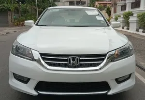 Honda Accord EX-L w/Navigation 4dr Sedan (2.4L 4cyl CVT) 2015 Off white