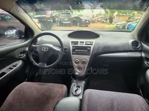 Toyota Yaris 2009 Blue