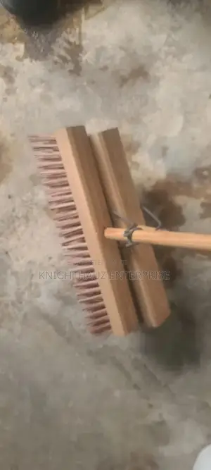 Platforms Hard Brush