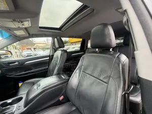 Toyota Highlander XLE V6 4x2 (3.5L 6cyl 6A) 2016 Black