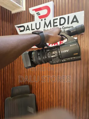 Sony HVR-Z5p Professional HDV Pal Camcorder