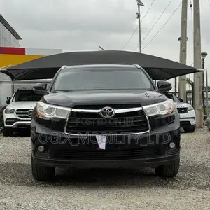 Toyota Highlander 2016 Black
