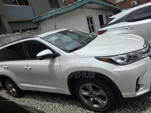 Toyota Highlander Limited 2019 White