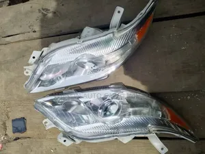 Camry 2010 Headlights Available