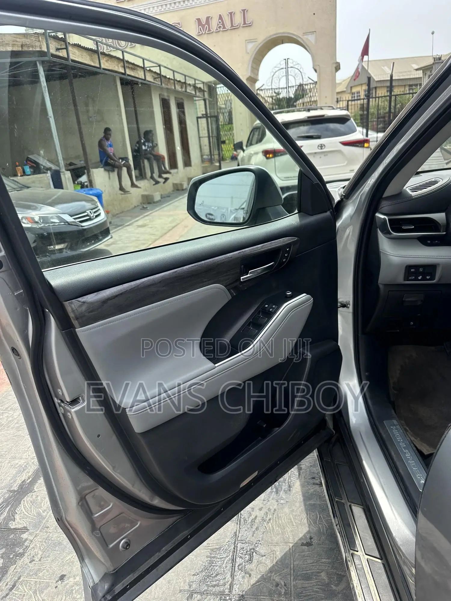 Toyota Highlander Limited 2021 Silver