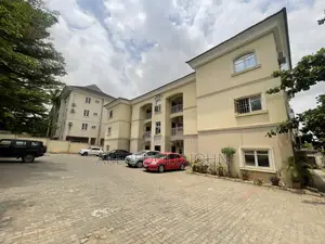 3bdrm Block of Flats in Jabi for rent
