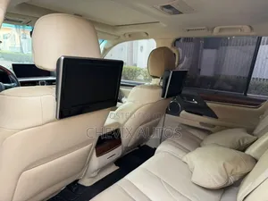 Lexus LX 570 (5 seats) AWD 2018 Black