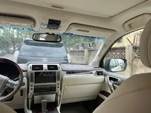 Lexus GX 460 Base 2015 White