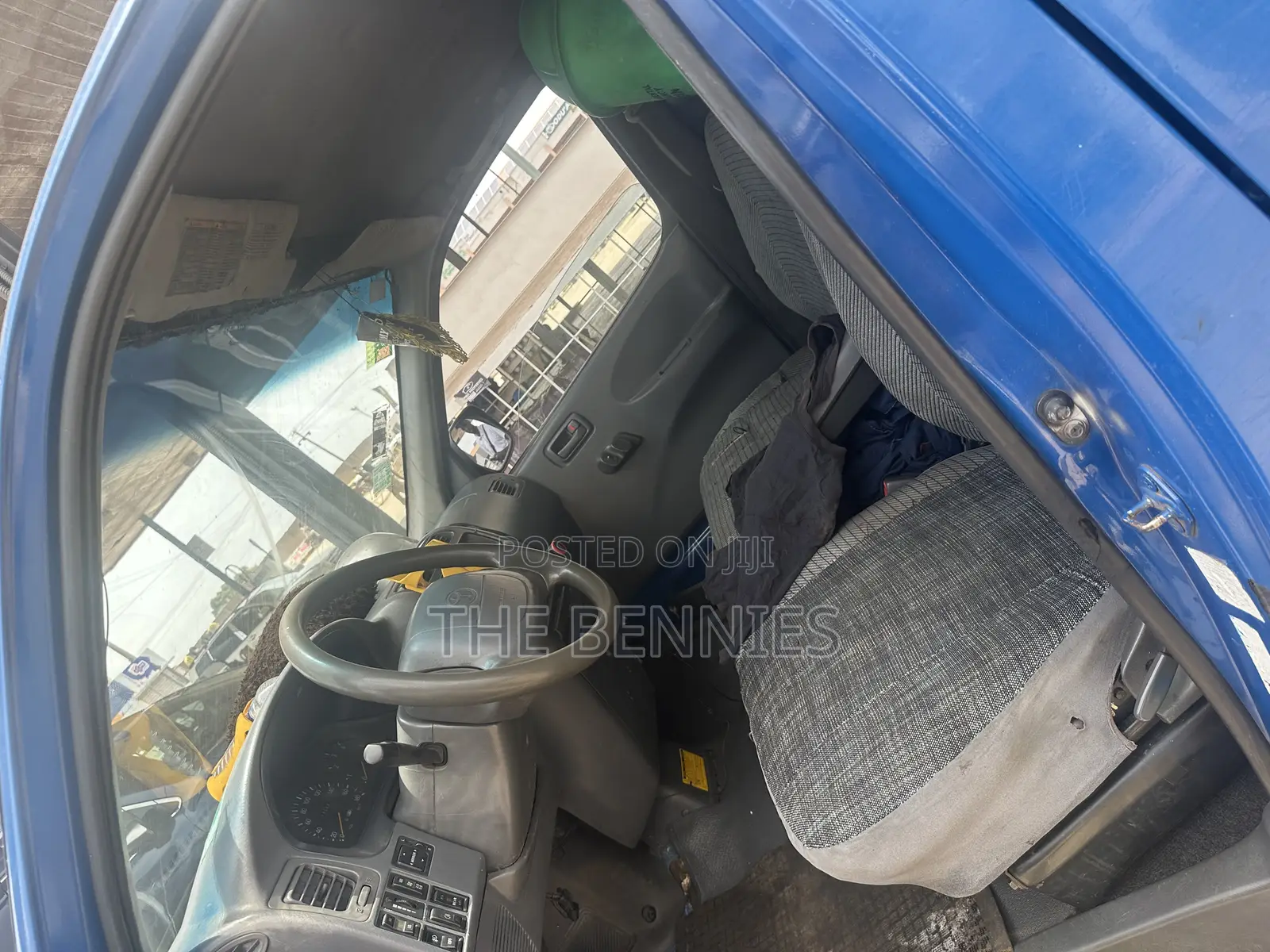 Toyota HiAce 2004 Blue