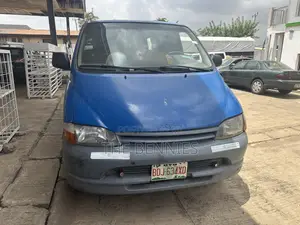 Toyota HiAce 2004 Blue