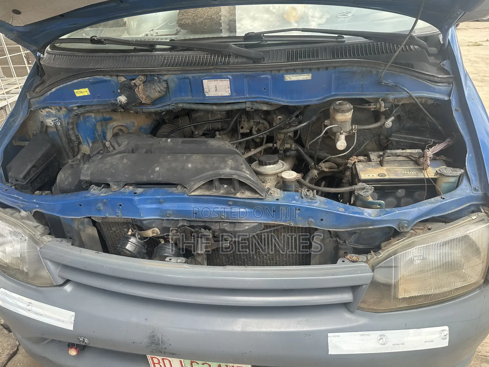 Toyota HiAce 2004 Blue