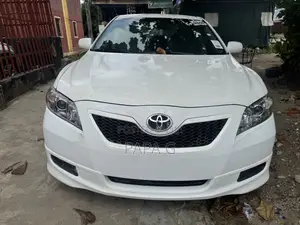 Toyota Camry SE 4dr Sedan (2.4L 4cyl 5A) 2009 White
