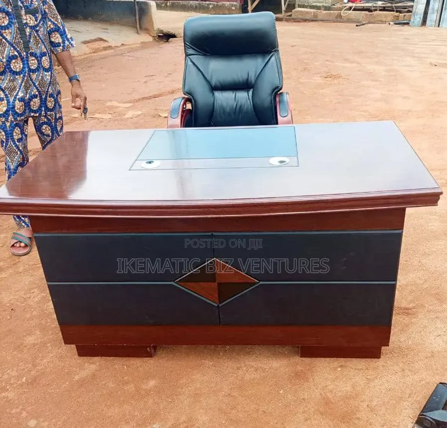 Executive Director Table(1.4 Meter)