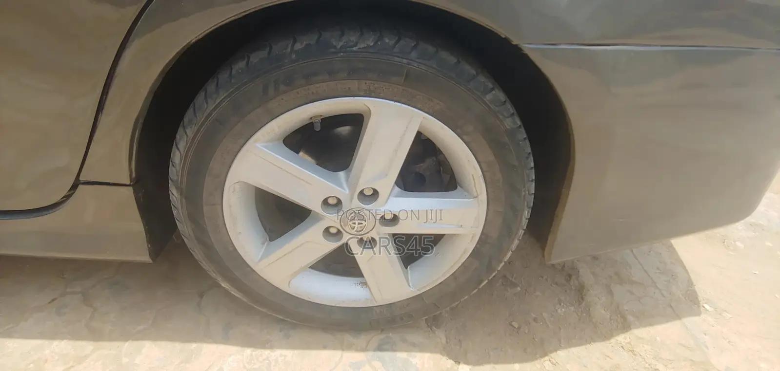 Toyota Camry 2012 Gray