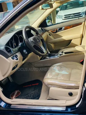 Mercedes-Benz C300 Luxury 4Matic Sedan AWD (3.0L 6cyl 7A) 2012 Blue