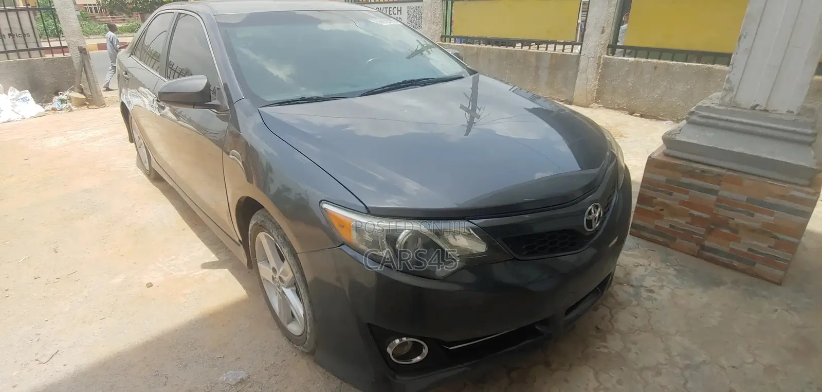 Toyota Camry 2012 Gray
