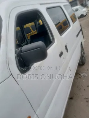 Suzuki Every 2023 White