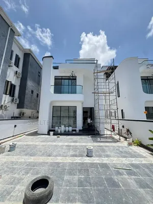 5bdrm Duplex in Ikate for sale