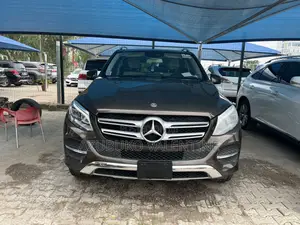 Mercedes-Benz GLE-Class 2017 Brown