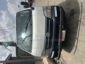 Nissan Caravan (Urvan) 2006 White