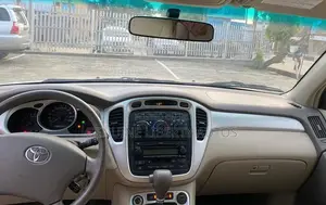 Toyota Highlander 2005 Gold