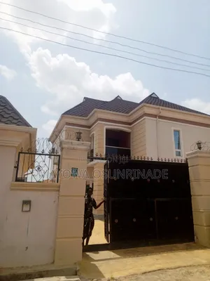 2bdrm Apartment in Akilapa Estate, Idishin for rent