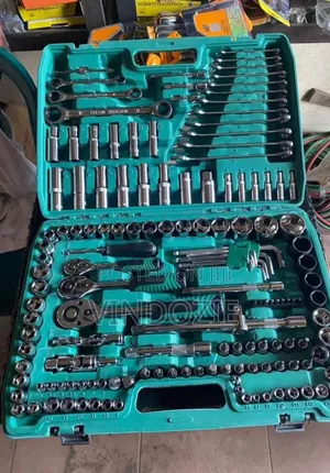 Mechanical Tool Set With Wrenches