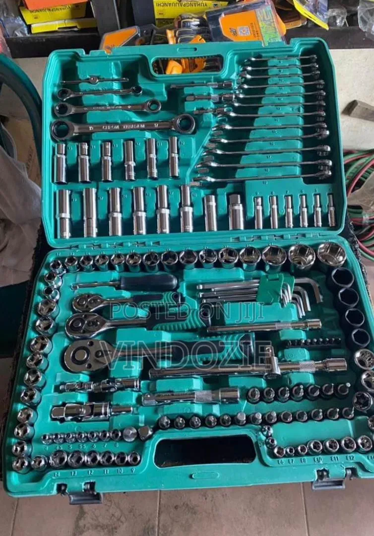Mechanical Tool Set With Wrenches