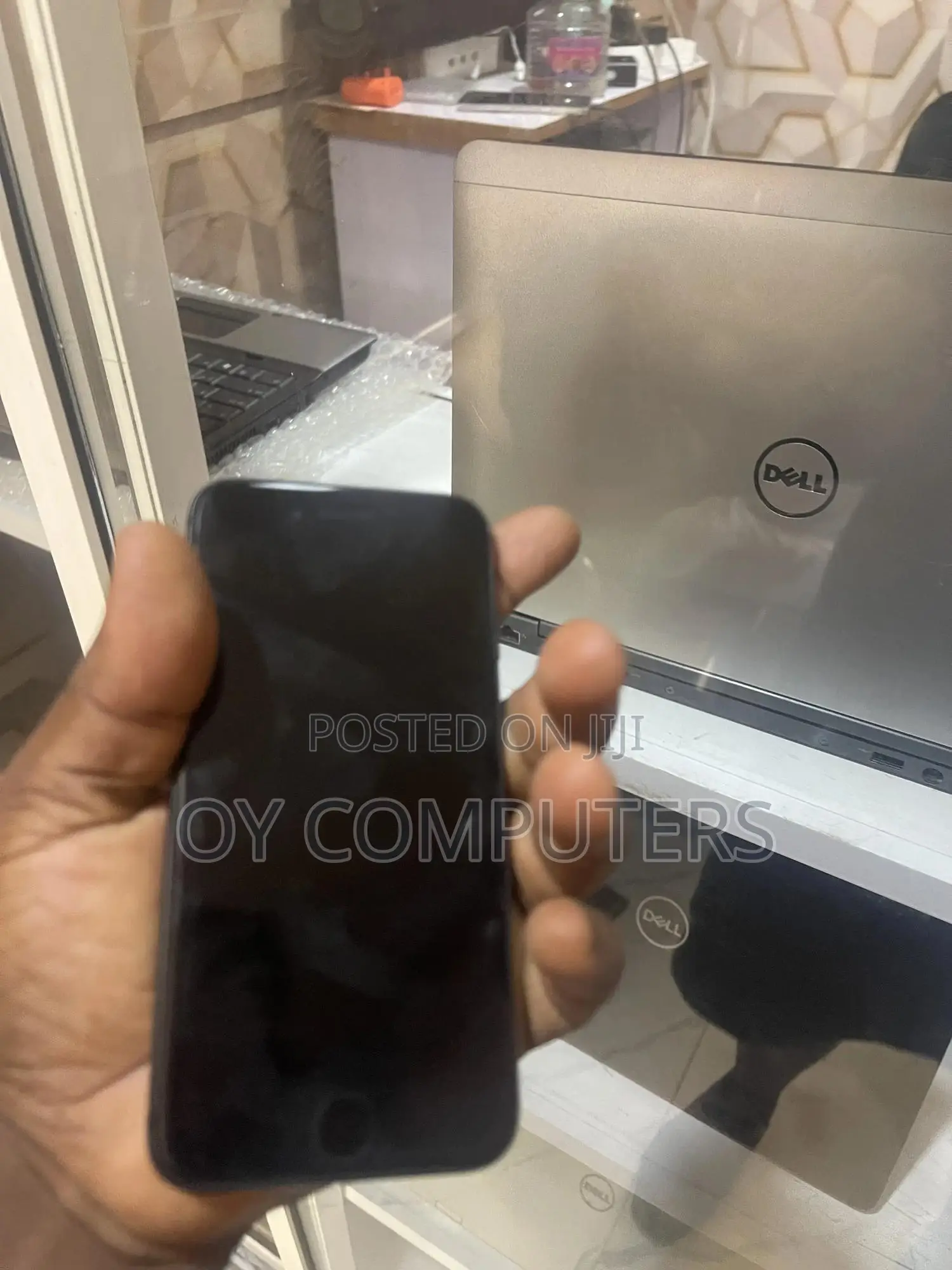 Apple iPhone 8 64 GB Black