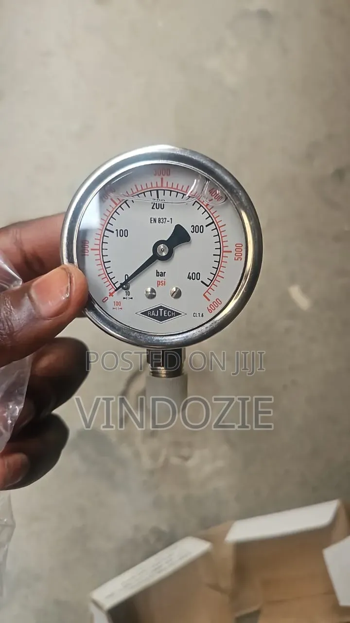 Pressure Gauge With Oil