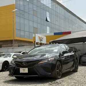 Toyota Camry XSE FWD (2.5L 4cyl 8AM) 2018 Black