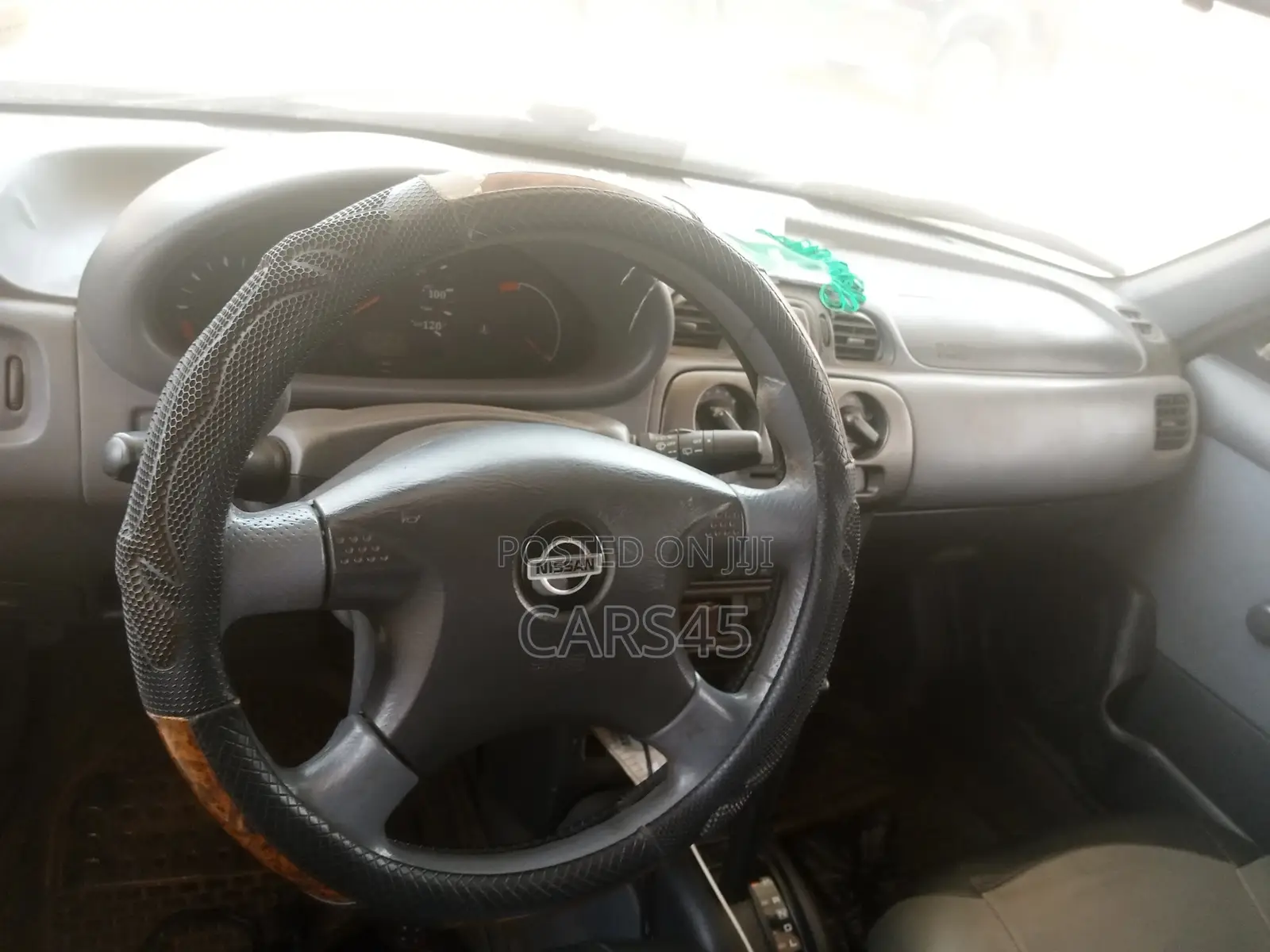 Nissan Micra 2001 Gray