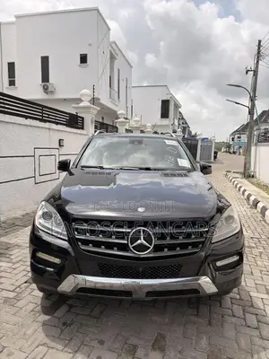 Mercedes-Benz M Class ML350 4MATIC 4dr SUV AWD (3.5L 6cyl 7A) 2015